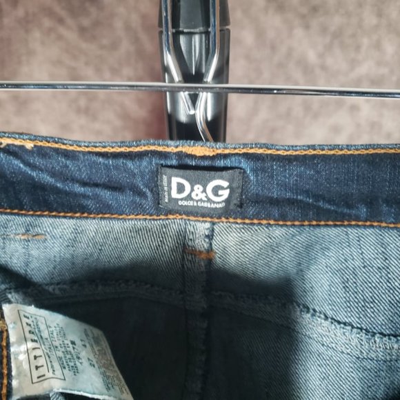 Dolce & Gabbana Dark Denim – Curve-Hugging Must-Have Jeans Size 27×41 - Picture 4 of 11